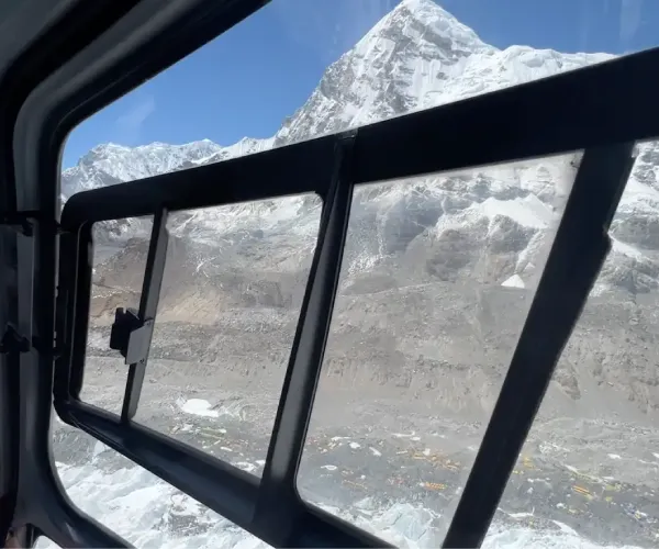 エベレスト・ベースキャンプ―ヘリコプターツアー