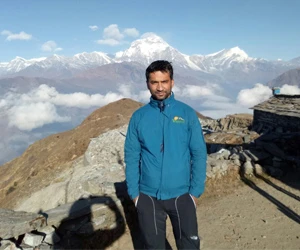 デベンドラ・バスネット（デベン）